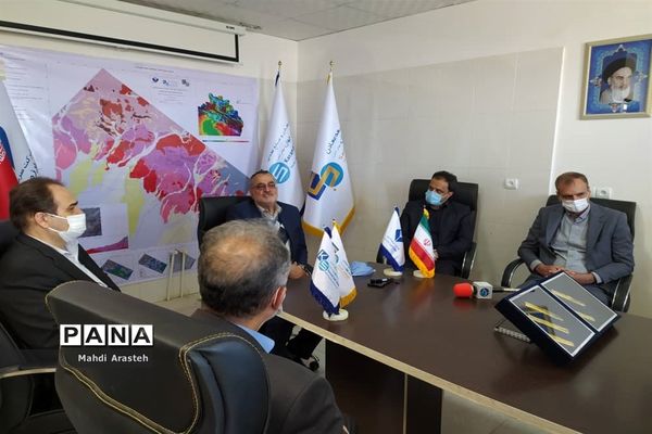 مراسم رونمایی از اولین شمش طلای استان خراسان جنوبی