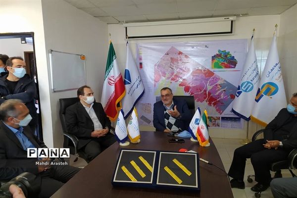 مراسم رونمایی از اولین شمش طلای استان خراسان جنوبی