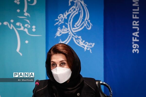 اکران فیلم " روزی روزگاری آبادان"  در سی و نهمین جشنواره فیلم فجر