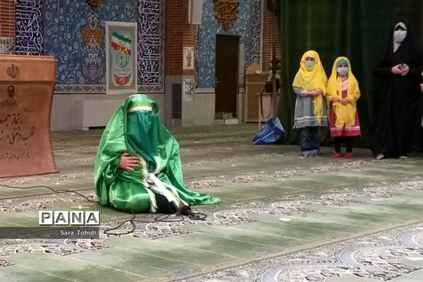 اجرای تئاتر با موضوع تولدحضرت‌فاطمه(س) در پردیس