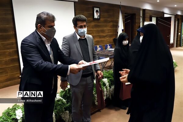 تجلیل از مشاوران امور بانوان مناطق شهر تهران
