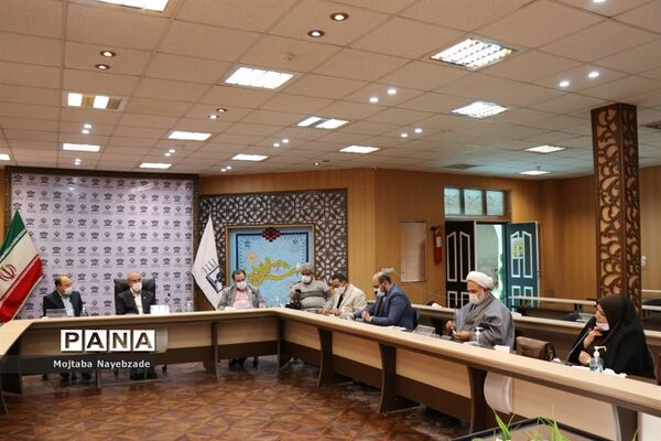 حضور معاون پرورشی و فرهنگی خراسان رضوی  و روسای ادارات داخلی  این حوزه در ناحیه دو مشهد