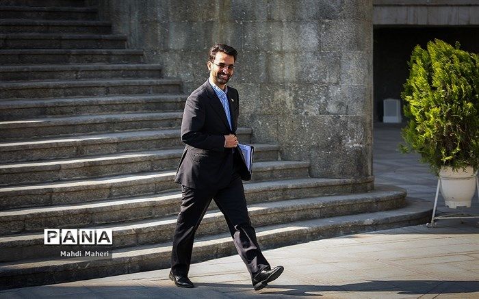 وزیر ارتباطات دوشنبه به کمیسیون صنایع می‌رود