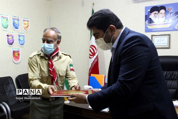 دیدار مسئول و تعدادی از مربیان  سازمان دانش آموزی شاوور با مدیر سازمان دانش آموزی خوزستان