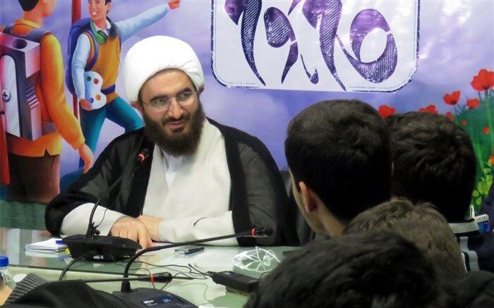 حاج علی اکبری: انقلاب اسلامی میراث مادری است