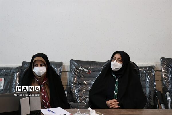 مراسم تجلیل از مربیان پیشتاز سازمان دانش‌آموزی ناحیه 5 مشهد
