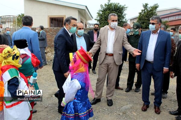 کلنگ‌زنی هنرستان دخترانه کاردانش در محمودآباد