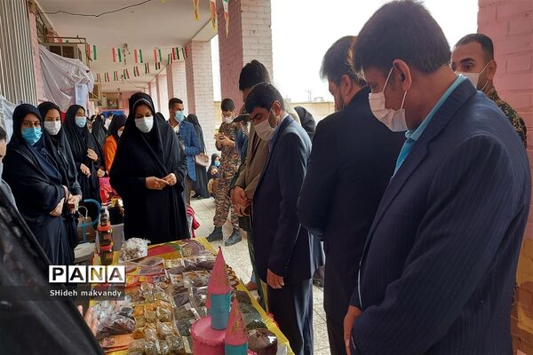 برگزاری نمایشگاه حجاب وعفاف  وهنرهای دستی درهنرستان طوبی شهرستان حمیدیه