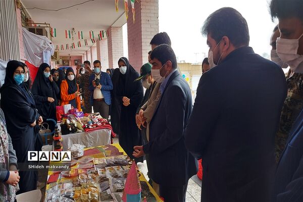 برگزاری نمایشگاه حجاب وعفاف  وهنرهای دستی درهنرستان طوبی شهرستان حمیدیه