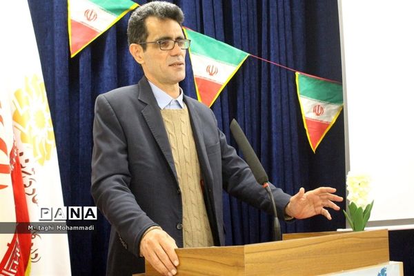 مراسم رونمایی از کتاب هزار نگار در بوشهر