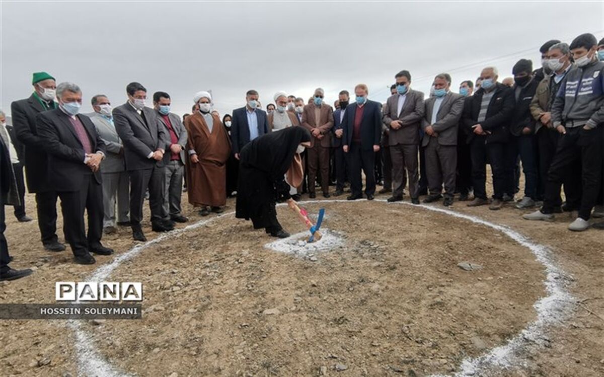 کلنگ زنی بزرگترین هنرستان دارالفنون شهرستان زبرخان
