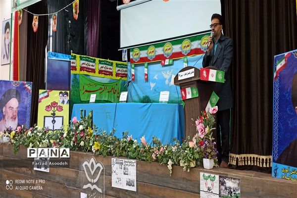 برگزاری همایش گفتمان انقلاب در کاشمر