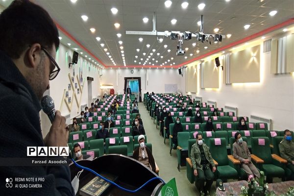 برگزاری همایش گفتمان انقلاب در کاشمر