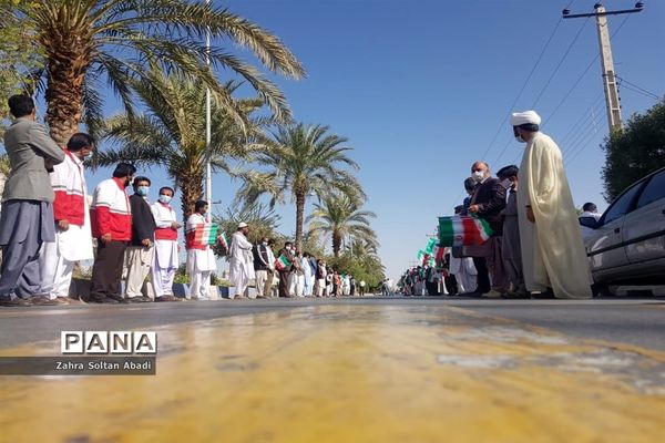 رژه موتورسواران و خودروها به مناسبت دهه فجر در ایرانشهر