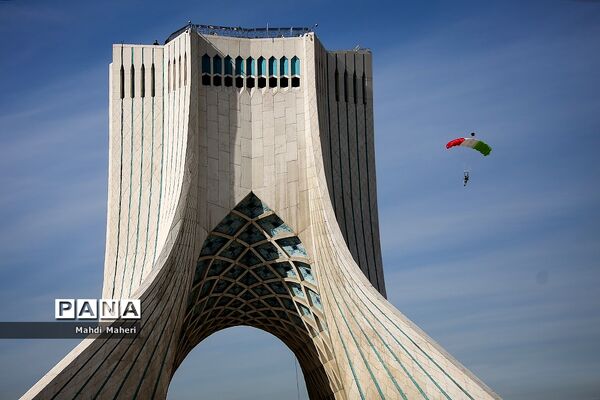 راهپیمایی یوم الله ۲۲ بهمن در تهران- ۲