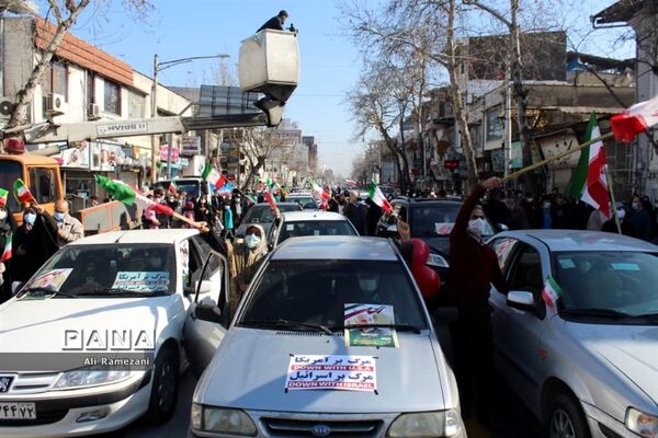 راهپیمایی خودرویی ۲۲ بهمن در قائمشهر