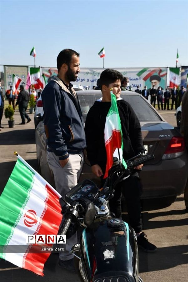 راهپیمایی خودرویی ۲۲ بهمن در محمودآباد