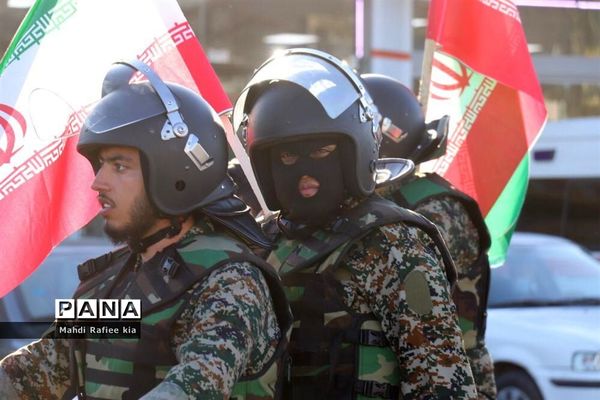 رژه خودرویی یوم الله ۲۲ بهمن در آذربایجان شرقی