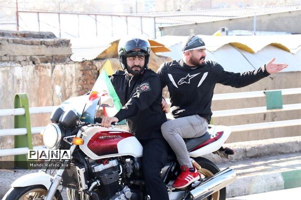 رژه خودرویی یوم الله ۲۲ بهمن در آذربایجان شرقی