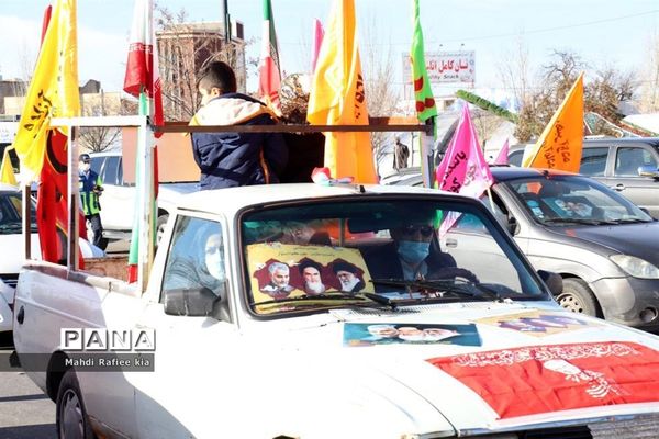 رژه خودرویی یوم الله ۲۲ بهمن در آذربایجان شرقی
