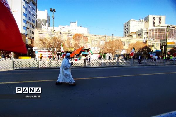 گرامیداشت متفاوت ۲۲بهمن در مشهد