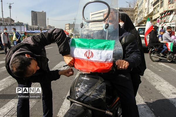 راهپیمایی یوم الله ۲۲ بهمن در تهران- 3