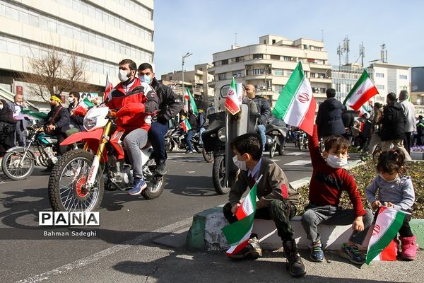 راهپیمایی یوم الله ۲۲ بهمن در تهران- 3