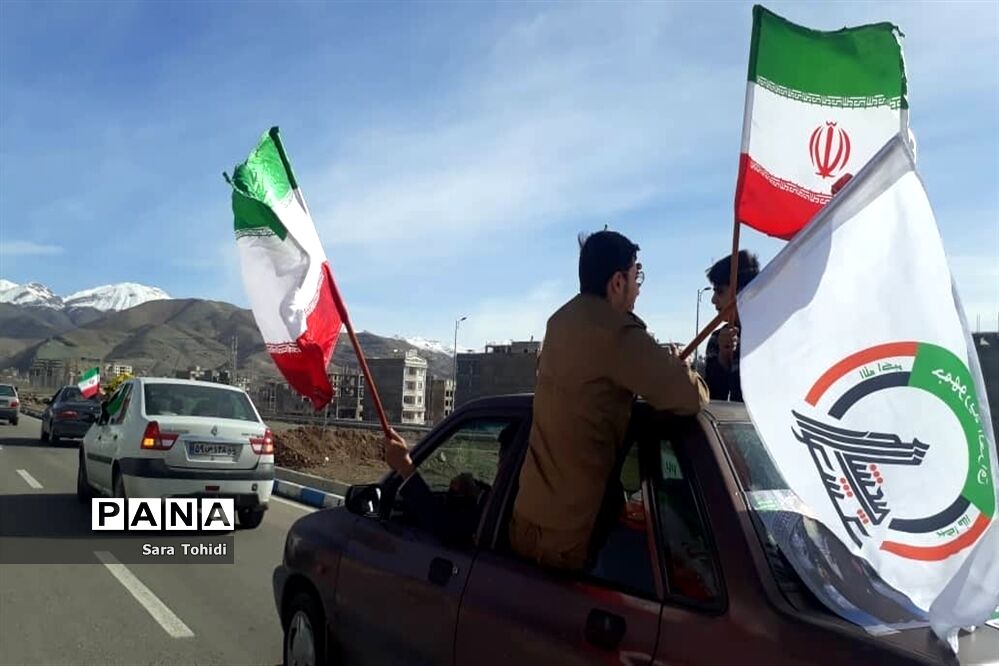 راهپیمایی  موتوری و خودرویی ۲۲ بهمن، با حضور اهالی پردیس