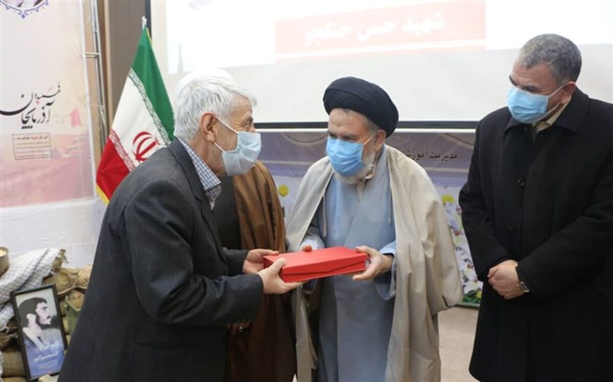 دشمن می خواهد بین نسل جدید و شهدا فاصله بیندازد