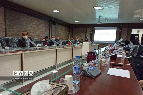 کارگاه هم اندیشی برنامه عملیاتی سالانه تعالی مدیریت مدرسه در دلوار