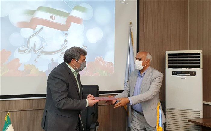 امضای تفاهم‌نامه تأمین 12 هزار و 500 تبلت برای دانش‌آموزان نیازمند هرمزگان