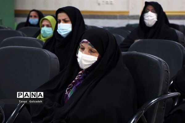 آیین گرامیداشت هفته زن و روز مادر در آموزش و پرورش ناحیه 2 اهواز