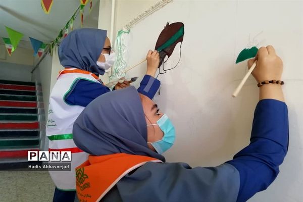 جشنواره نقاشی همگانی به‌مناسبت دهه فجر در ناحیه یک اهواز