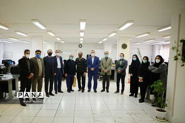 تقدیر از تاکسیران امانتدار در خبرگزاری پانا