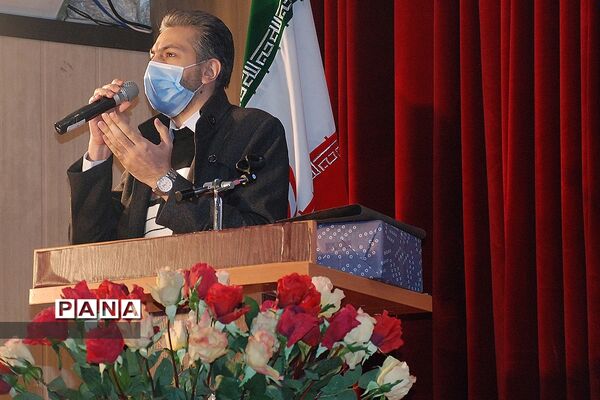 برپایی جشن پیروزی انقلاب اسلامی در کانون سمیه ناحیه یک شهرری