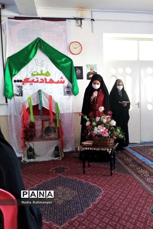 برگزاری مراسم گرامیداشت  دهه فجردر دبیرستان عبدالعلی بیرجندی