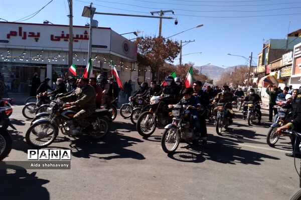 راهپیمایی خودرویی 22 بهمن درشهرستان نی ریز