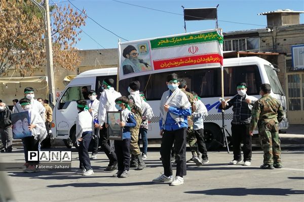 راهپیمایی خودرویی 22 بهمن درشهرستان نی ریز