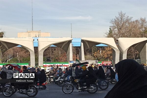 آخرین راهپیمایی 22 بهمن قرن
