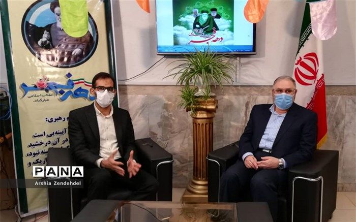 برگزاری جشن مجازی پیروزی انقلاب  در دبیرستان حر بن ریاحی منطقه چهار