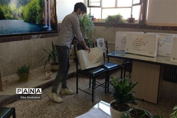 توزیع اقلام بهداشتی در مدارس شهرستان قدس