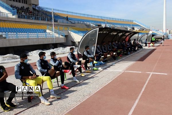 دیدار دو تیم هوادار تهران و شاهین بوشهردراستادیوم شهدای اسلامشهر