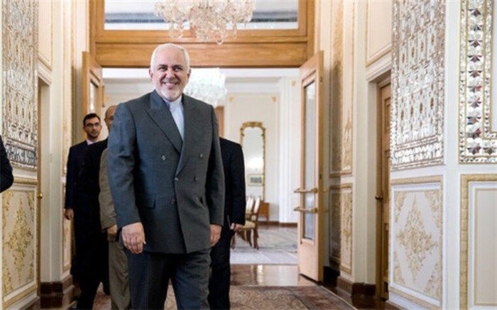 ظریف: با لغو تحریم‌ها ایران می‌تواند قطب علم و فناوری منطقه باشد