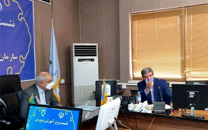ارائه خدمات حمایتی و خدمات توان‌بخشی درون و برون مدرسه‌ای