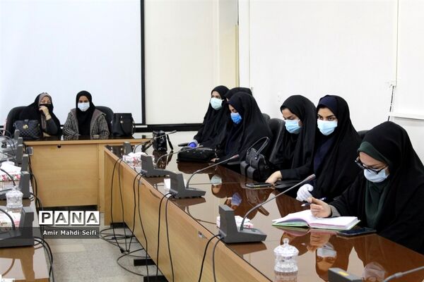 تجلیل از منتخبان حوزه پرورشی و مربیان پیشتاز در محمودآباد