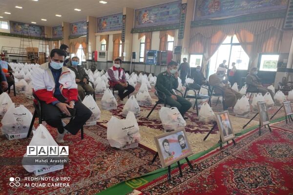 تهیه و توزیع بسته های معیشتی بین نیازمندان شهرستان خوسف استان خراسان جنوبی