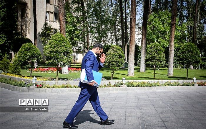 تکذیب تشکیل پرونده قضایی برای وزیر جوان در زنجان