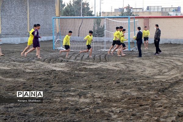 افتتحایه زمین فوتبال و والیبال ساحلی در شهر قدس