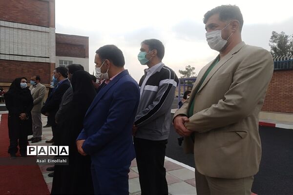 آیین افتتاح زمین چمن مدرسه  شهید محسن فخری زاده در شهریار