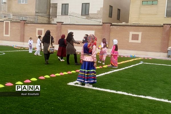 آیین افتتاح زمین چمن مدرسه  شهید محسن فخری زاده در شهریار